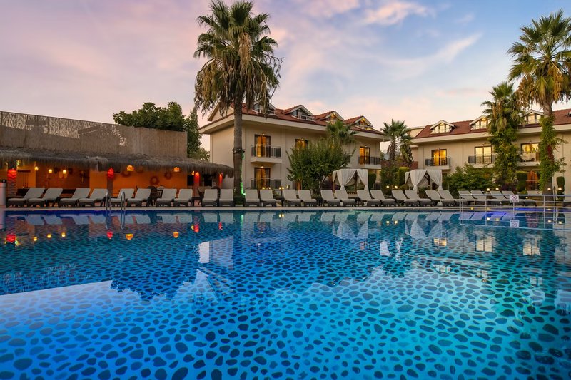 Han Deluxe Hotel