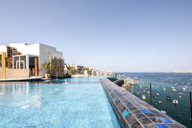 Xemxija Bay, Malta