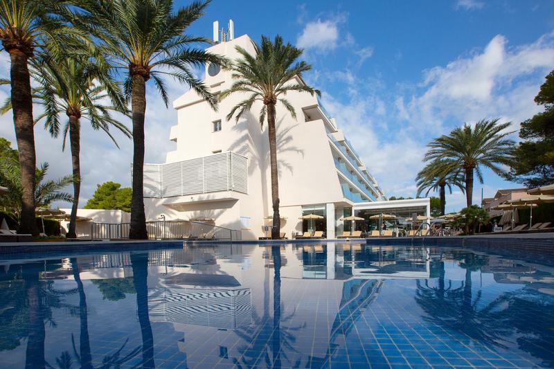 Mar Hotels Playa de Muro Suites