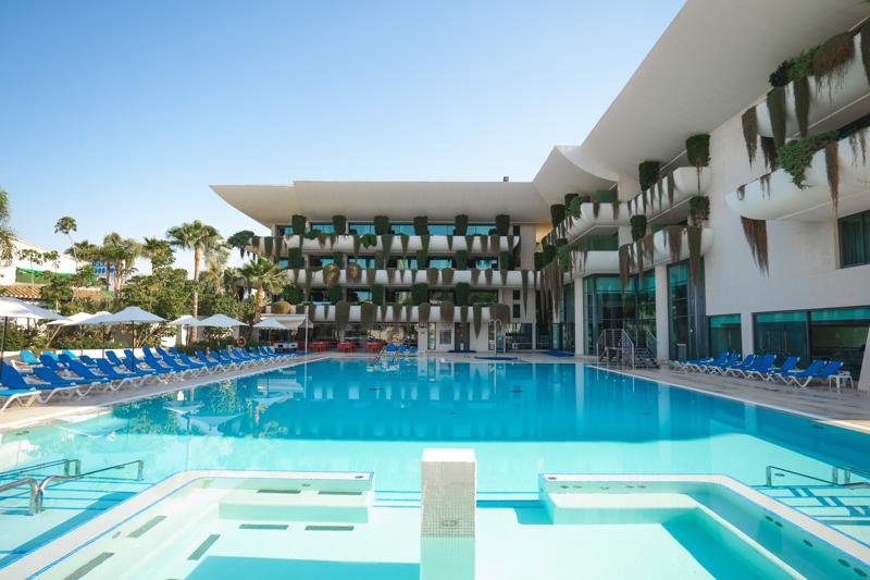 Deloix Aqua Center Hotel