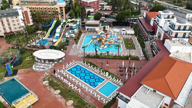 Club Aqua Plaza