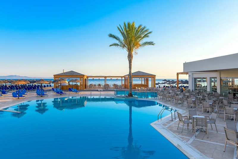 Avra Beach Hotel