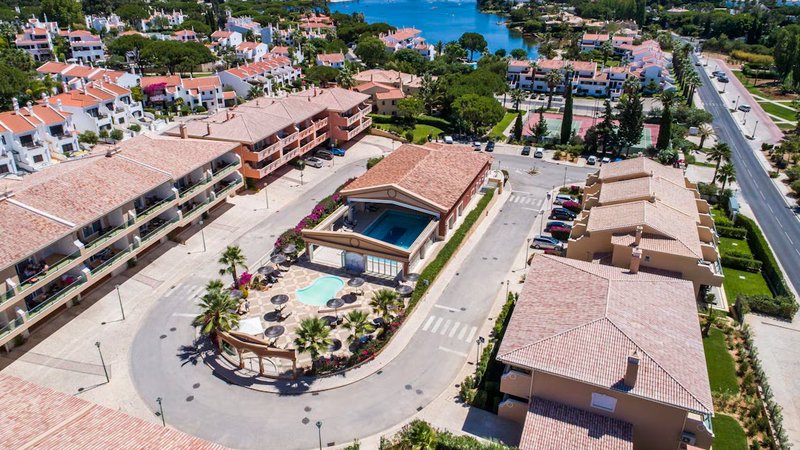Lakeside Country Club