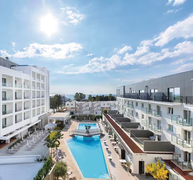 Anemi Hotel and Suites