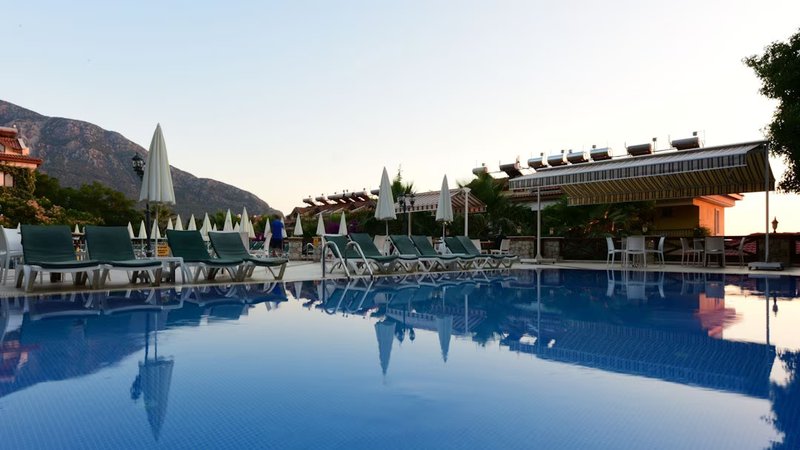 Perdikia Hill Family Resort